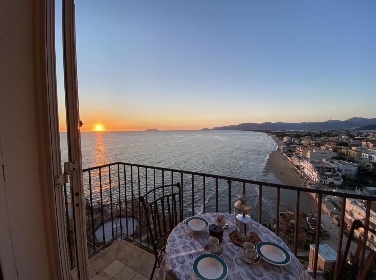 Holidaycasa Romano - Vacanza Nel Cuore Di Sperlonga Extérieur photo