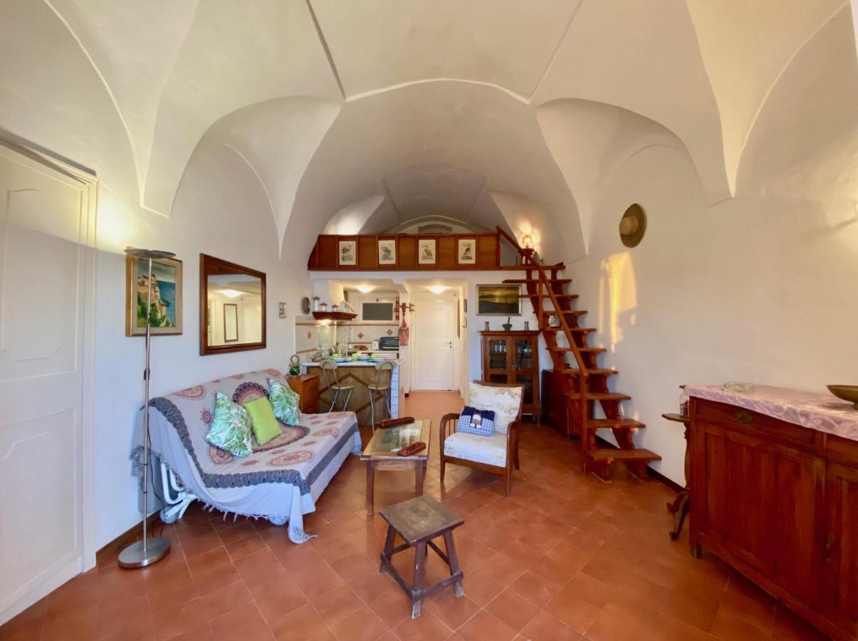 Holidaycasa Romano - Vacanza Nel Cuore Di Sperlonga Extérieur photo