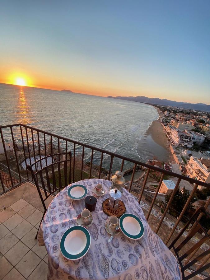 Holidaycasa Romano - Vacanza Nel Cuore Di Sperlonga Extérieur photo